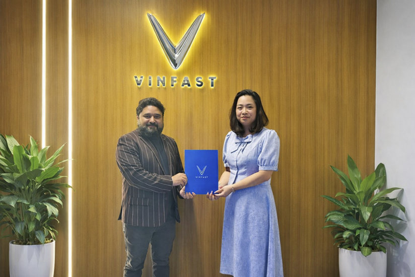 VinFast hợp tác PlusX Electric triển khai dịch vụ sạc di động và cứu hộ tại UAE