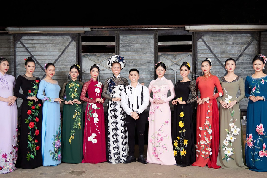 Young People in Lam Dong Infuse Creative Spirit into Floral Ao Dai