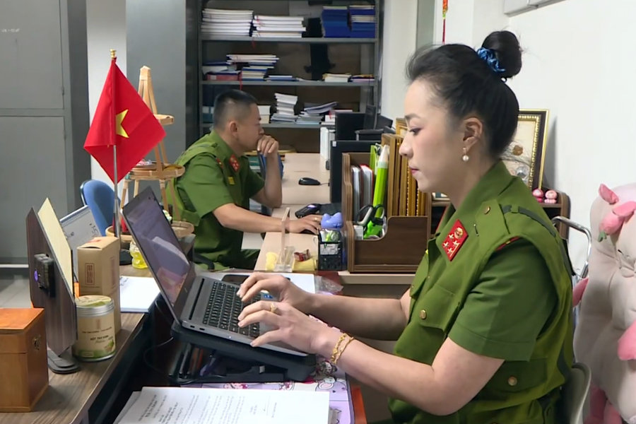 “Bông hồng” thép giữ bình yên cuộc sống