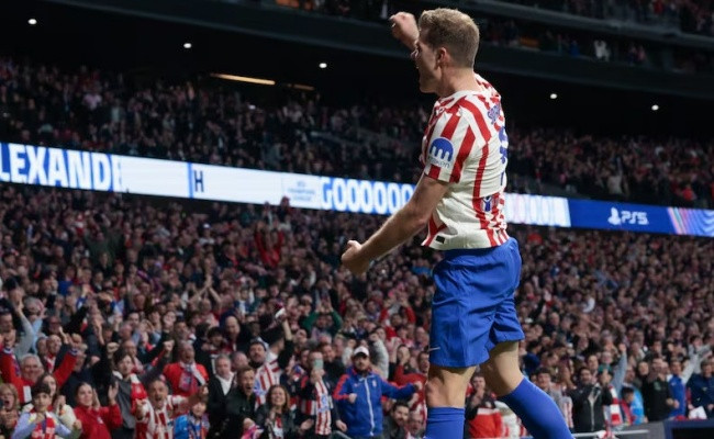Sorloth lập hat-trick giúp Atletico Madrid đè bẹp Club Brugge 4-1 để vào vòng 1/8 Champions League
