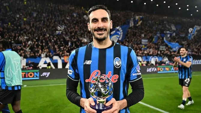 Davide Zappacosta rực sáng giúp Atalanta ngược dòng loại Dortmund tại Champions League