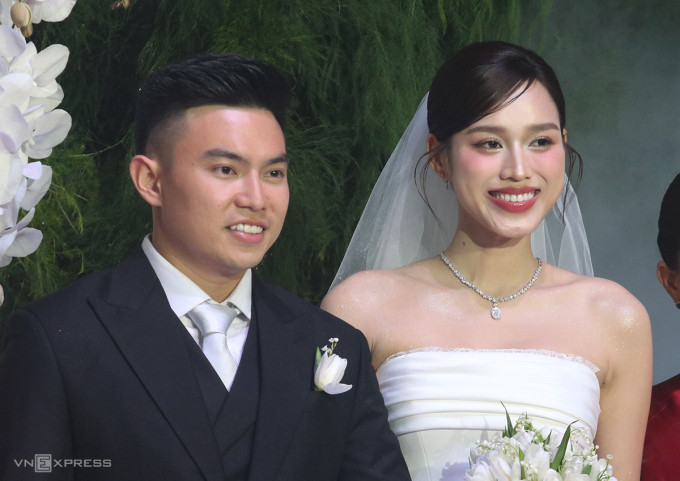 Chồng hoa hậu Đỗ Thị Hà ứng cử đại biểu HĐND tỉnh Quảng Trị