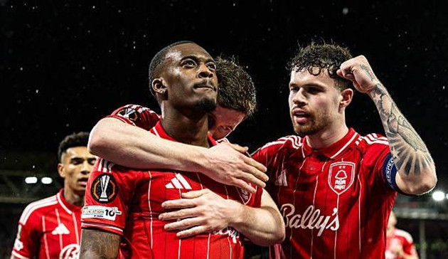 Nottingham Forest lần đầu vào vòng 16 đội Europa League sau màn rượt đuổi với Fenerbahce