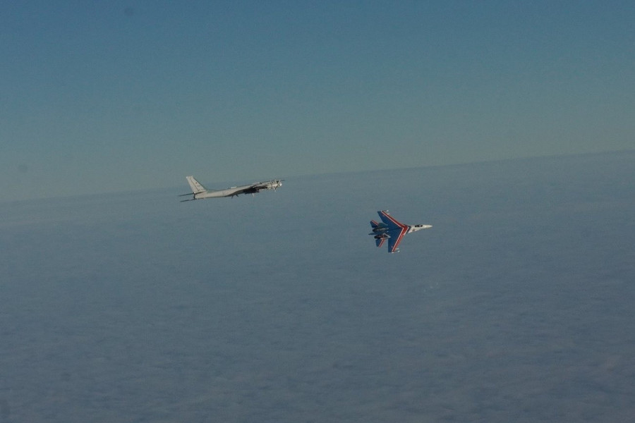 Nga triển khai tiêm kích Su-35 thuộc đội bay biểu diễn Hiệp sĩ Nga làm nhiệm vụ chiến đấu