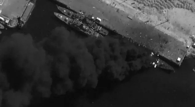 Hải quân Mỹ đánh chìm tàu chiến Iran sau vụ tấn công tên lửa vào tàu sân bay CVN-72