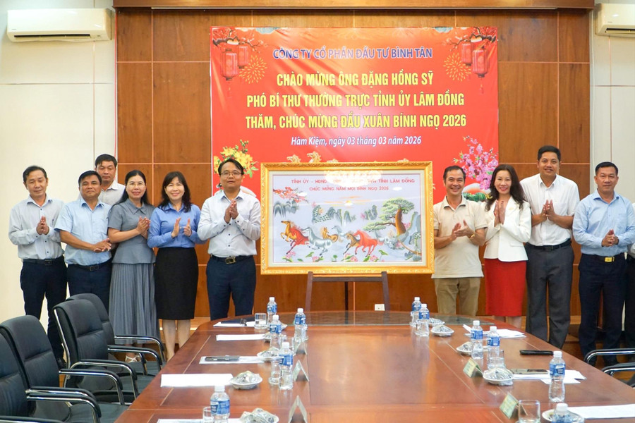 Phó Bí thư Thường trực Tỉnh ủy Lâm Đồng Đặng Hồng Sỹ thăm, động viên Công ty Bình Tân