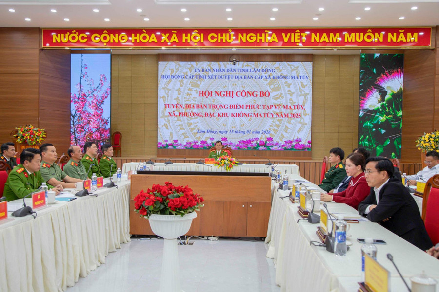 Làm sạch địa bàn, đổi mới cách cai nghiện ma túy