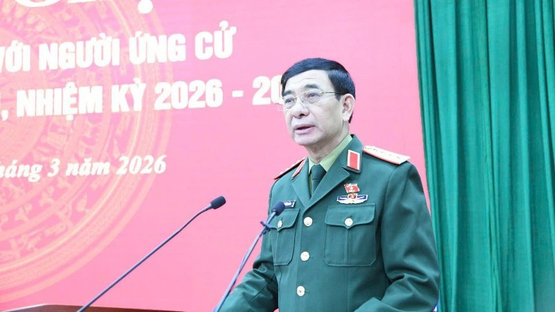 General Phan Van Giang meets voters in Thai Nguyen