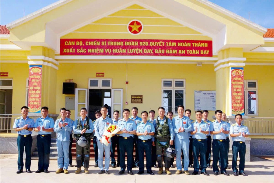 Trung đoàn 920 tổ chức thành công ban bay cán bộ mở đầu năm huấn luyện 2026