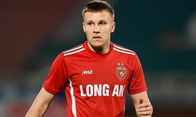 Long An thanh lý tiền đạo Ivan Khleborodov sau khi chỉ ghi 1 bàn tại giải hạng Nhất