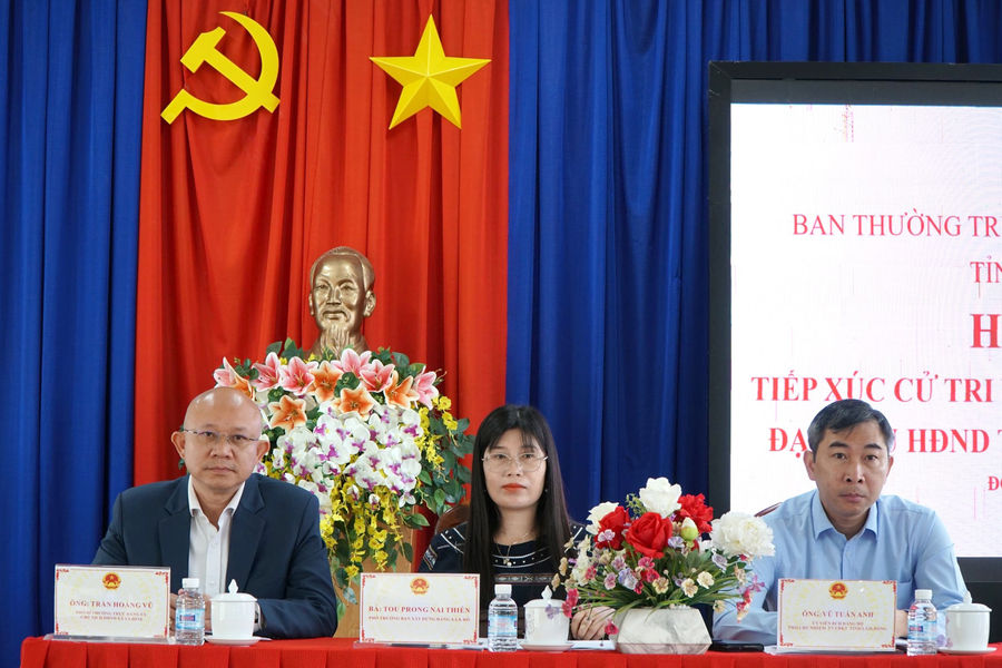 Ứng cử viên đại biểu HĐND tỉnh Lâm Đồng đơn vị bầu cử số 7 tiếp xúc cử tri tại xã Tà Năng