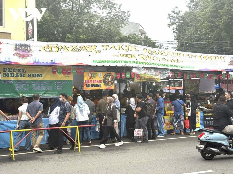Jakarta: Trải nghiệm ẩm thực xả chay độc đáo tại chợ Benhil