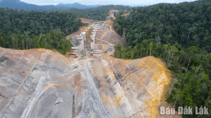 Cao tốc Khánh Hòa – Buôn Ma Thuột: Thông xe kỹ thuật đoạn nút thắt vào tháng 5/2026