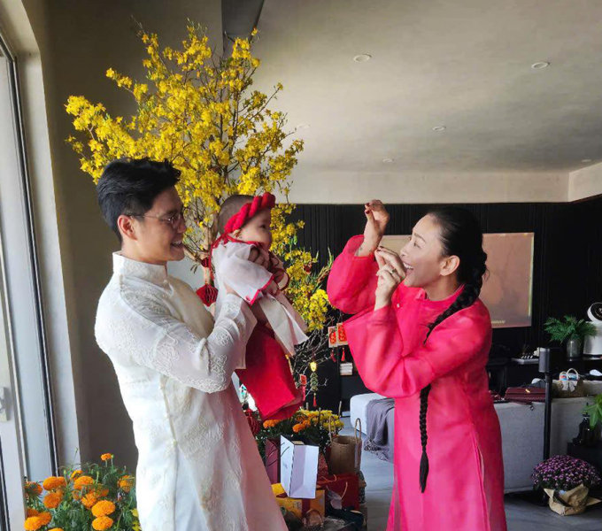 Huy Trần hát ru con gái đầu lòng: Khoảnh khắc hài hước khiến Ngô Thanh Vân cười nắc nẻ