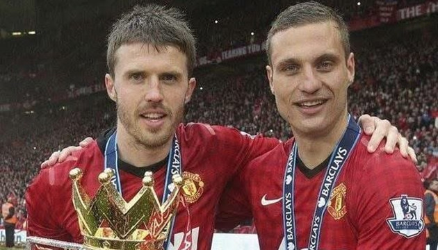 Nemanja Vidic bảo vệ Michael Carrick: Khi DNA Manchester United là sự đoàn kết