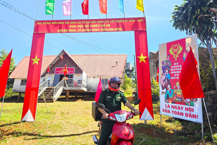 “Tiếng loa biên phòng” tuyên truyền bầu cử nơi vùng biên