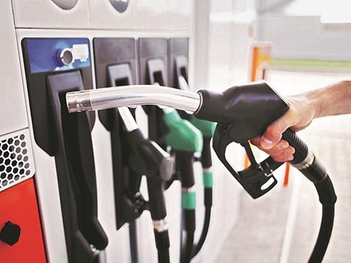 Giá xăng dầu giảm mạnh từ 22h ngày 11/3, dầu hỏa giảm gần 8.000 đồng/lít