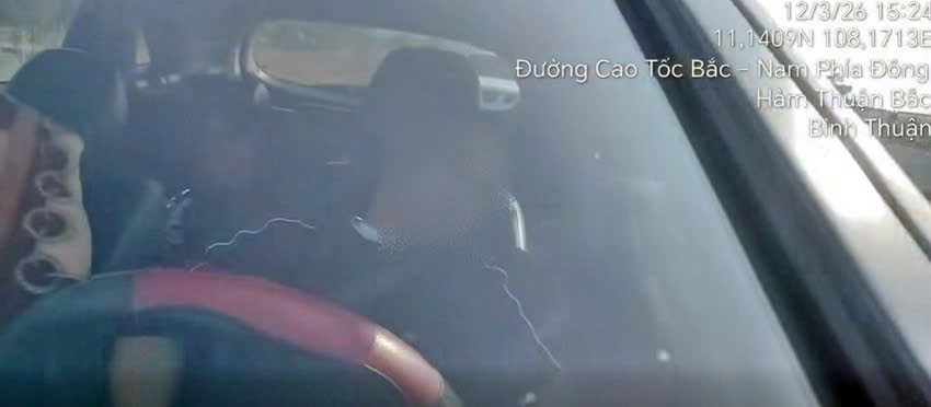 Xử phạt tài xế “ngủ quên” trên làn khẩn cấp cao tốc Vĩnh Hảo - Phan Thiết