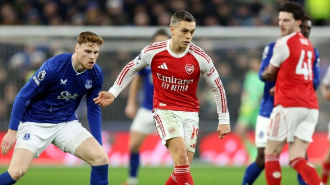 Arsenal quyết đấu Everton: 3 màn đối đầu thượng đỉnh định đoạt ngôi vương tại Emirates