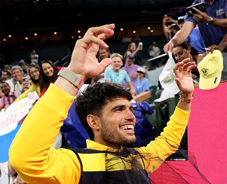 Alcaraz gây sốt với trang phục con ong tại Indian Wells và tin nóng thể thao 14/3