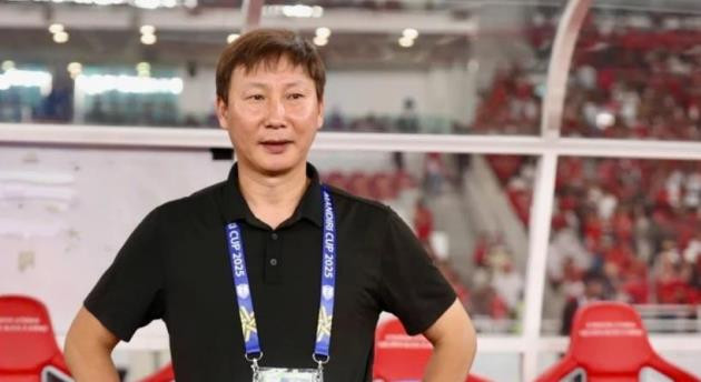ĐT Việt Nam chậm công bố danh sách FIFA Days: Toan tính của HLV Kim Sang Sik và rào cản pháp lý