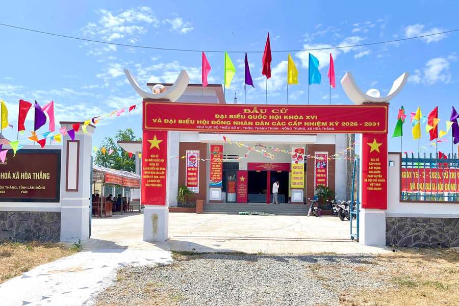 Đông đảo cử tri Hòa Thắng tham gia bầu cử