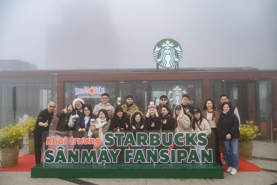 Fansipan: Trải nghiệm cà phê tại cửa hàng Starbucks cao nhất châu Á ở độ cao 3.063m
