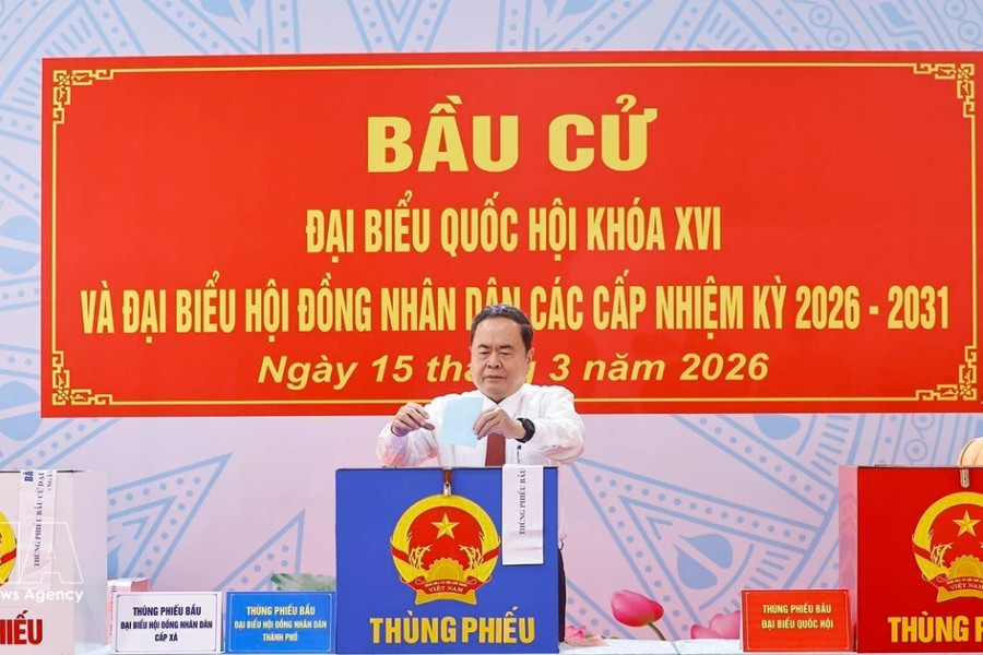 NA Chairman casts ballot in Ho Chi Minh City