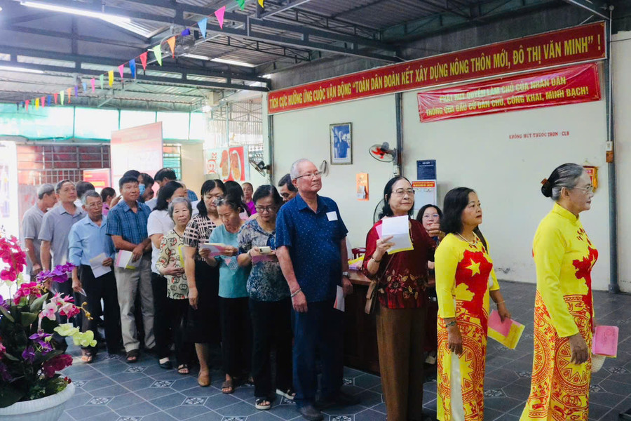 Lam Dong voters enthusiastically join national election day
