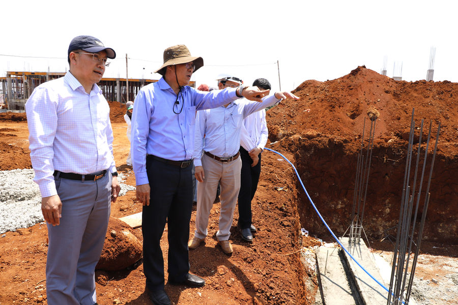 Đẩy nhanh tiến độ xây dựng 2 trường nội trú liên cấp ở vùng biên Lâm Đồng