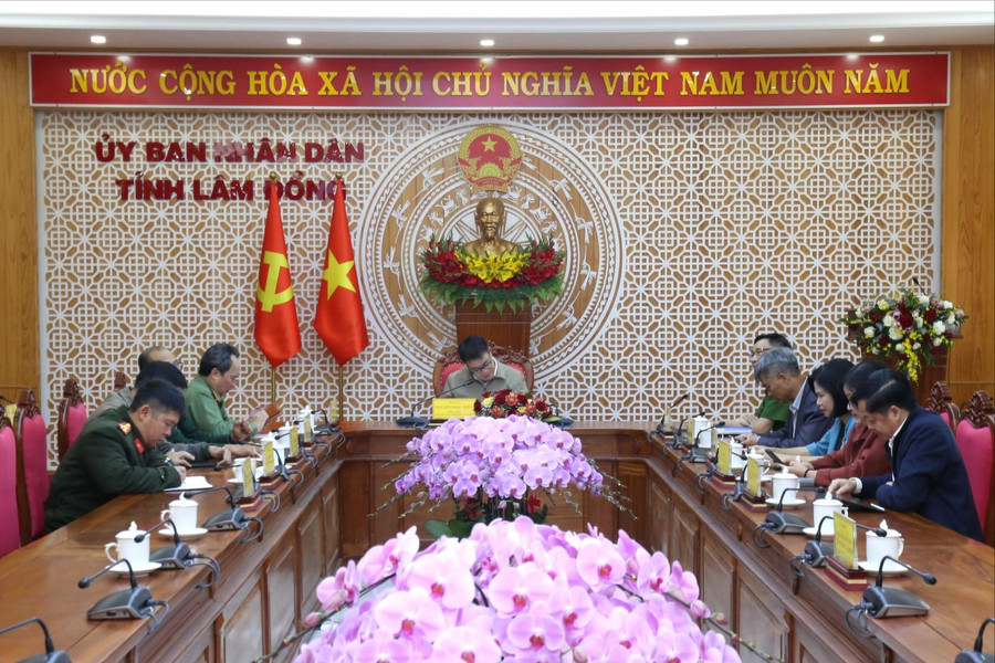 Bảo vệ an ninh mạng là nhiệm vụ cấp bách và thường xuyên