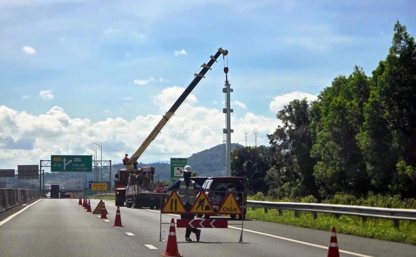 Tăng cường kiểm soát tốc độ trên loạt cao tốc trọng điểm phía Nam