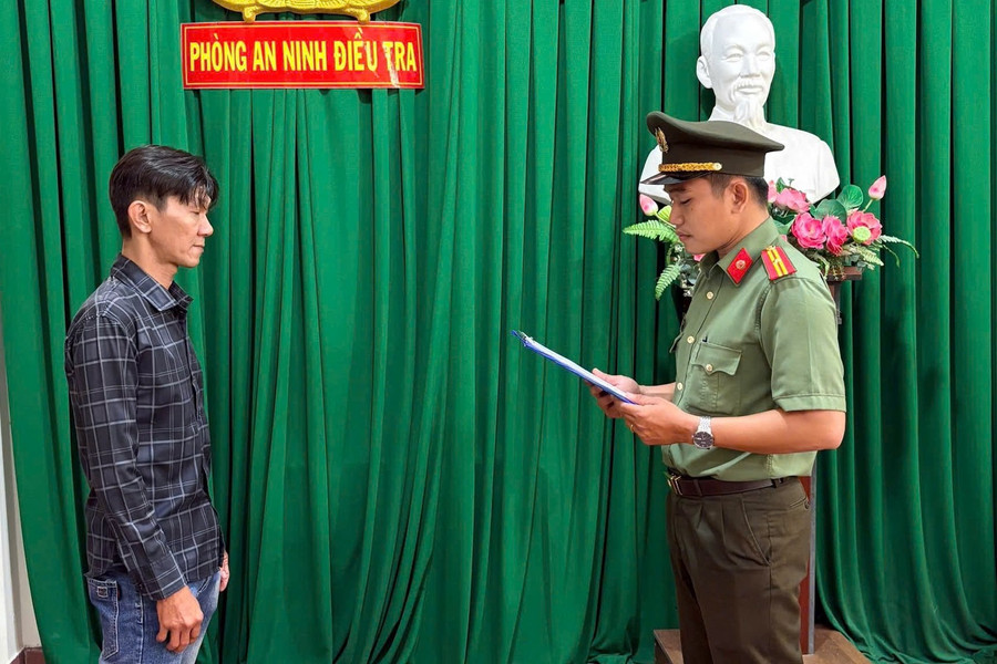 Vĩnh Long: Khởi tố đối tượng tàng trữ và sử dụng trái phép vũ khí quân dụng