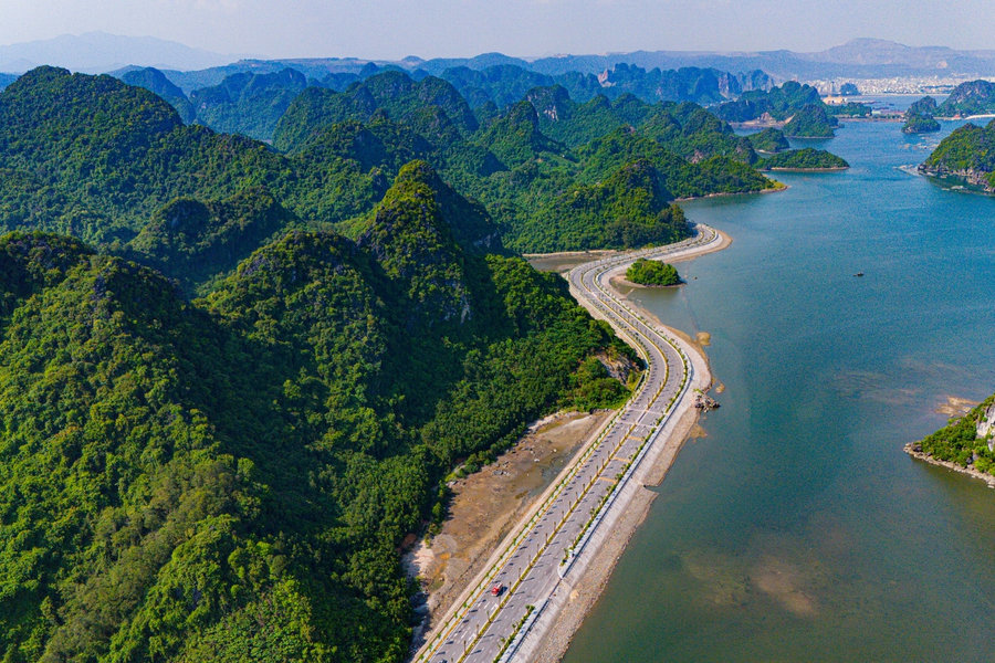 Quảng Ninh nâng tốc độ tối đa lên 80km/h trên toàn tuyến đường ven biển Hạ Long - Cẩm Phả