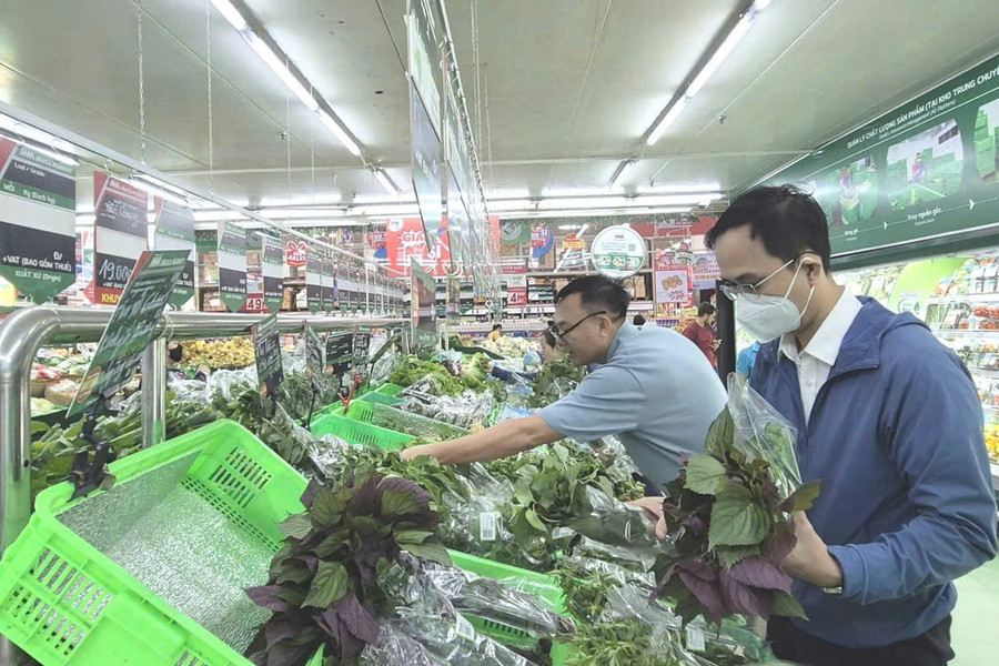 Chi phí vận hành tăng hơn 15%, doanh nghiệp bán lẻ nỗ lực kìm đà tăng giá