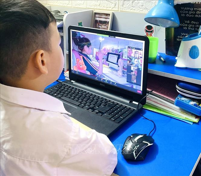 Bảo vệ, thúc đẩy trẻ em phát triển lành mạnh, tích cực trên môi trường mạng
