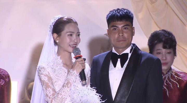 Đám cưới MC Mù Tạt và cầu thủ Đức Huy: Lời bộc bạch xúc động về người cha quá cố