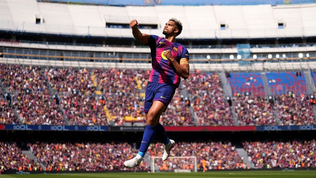 Chấm điểm Barcelona: Ronald Araujo và Joan Garcia rực sáng cứu rỗi hàng công mờ nhạt
