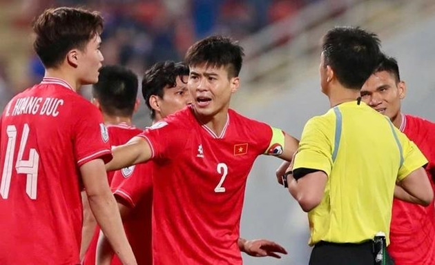 HLV Kim Sang-sik chốt ban cán sự tuyển Việt Nam đấu Bangladesh và Malaysia