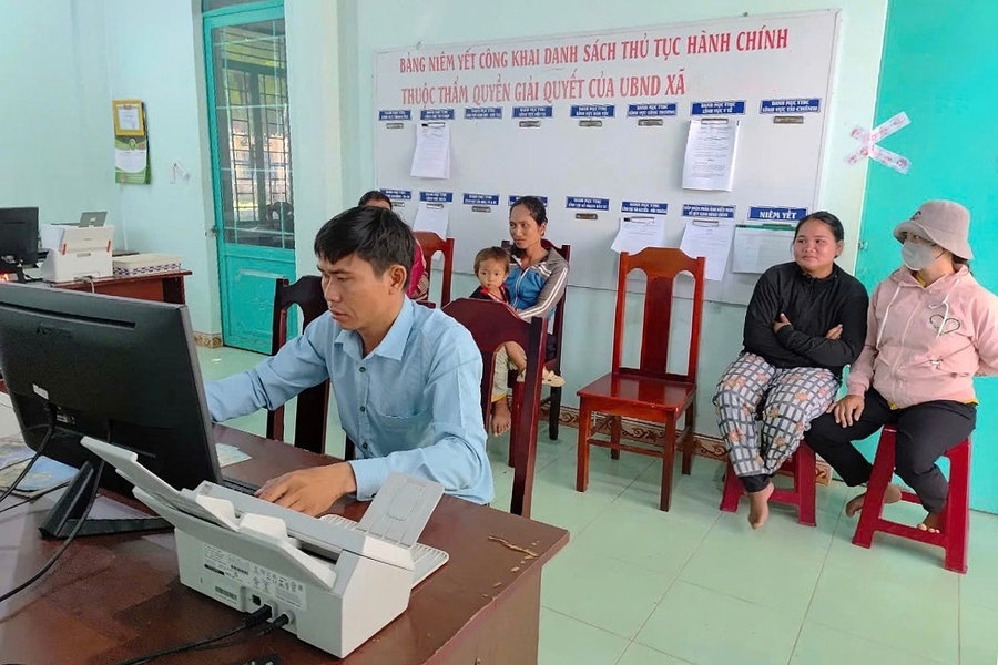 Chuyển biến cải cách hành chính ở Phan Sơn