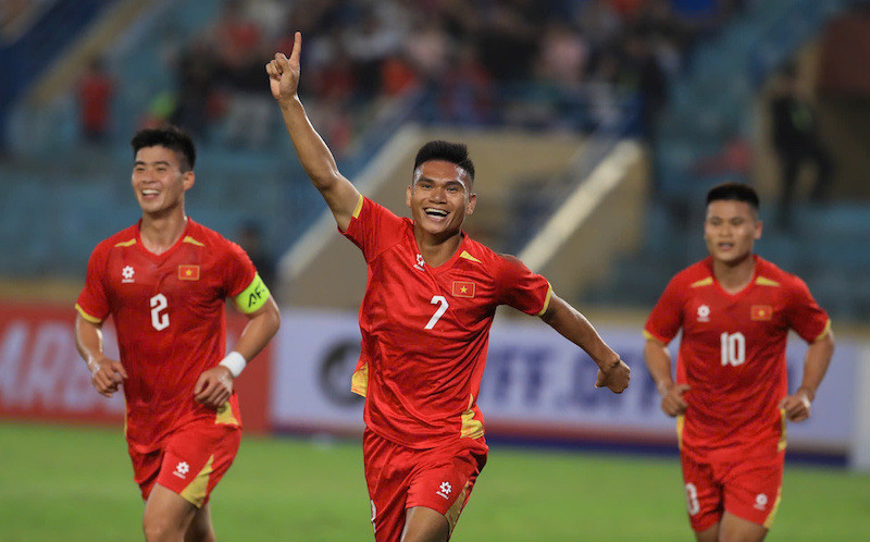 Truyền thông Malaysia cảnh báo về sức mạnh tuyển Việt Nam sau trận thắng Bangladesh 3-0