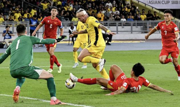 Malaysia đấu Việt Nam: Cựu HLV Dollah Salleh tin vào kịch bản 2014 tại sân Thiên Trường
