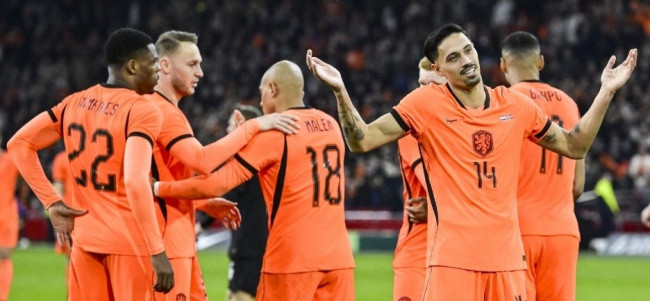 Hà Lan ngược dòng hạ Na Uy 2-1: Đẳng cấp Van Dijk và di sản của Thánh Johan