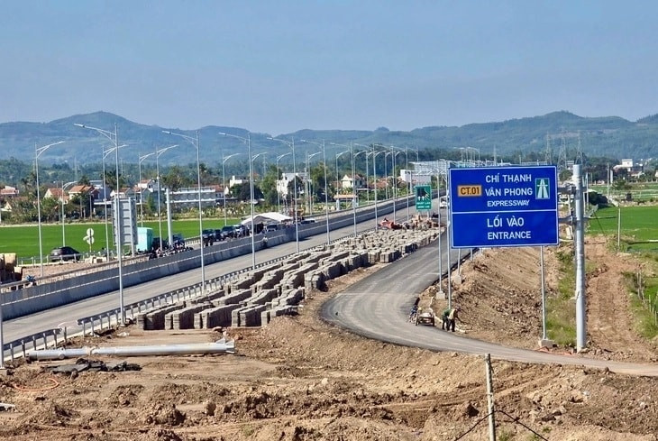 Cao tốc Chí Thạnh - Vân Phong 11.000 tỷ đồng tập trung thông xe trong năm 2026