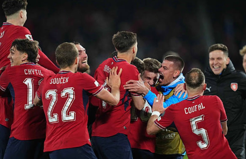 CH Séc đánh bại Đan Mạch nghẹt thở trên chấm luân lưu để giành vé dự World Cup
