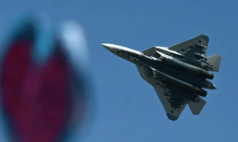 Phân tích kỹ thuật Su-57: Tiêm kích tàng hình bí ẩn nhất của Không quân Nga