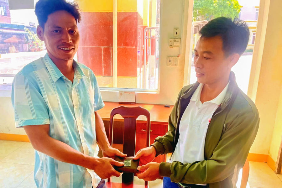 Nhặt được của rơi, trả lại người mất tại xã Krông Nô