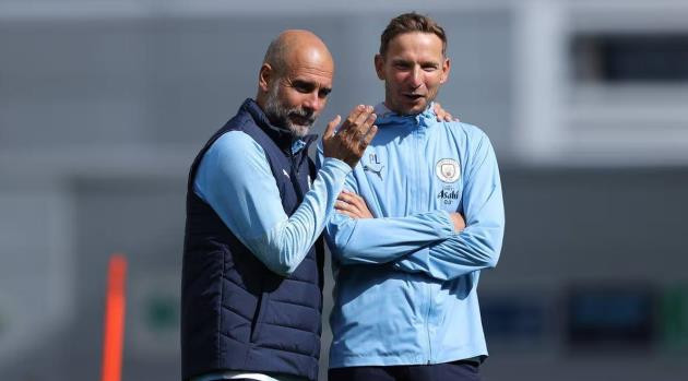 Pep Lijnders và sứ mệnh giải phóng bộ não thiên tài của Pep Guardiola tại Man City