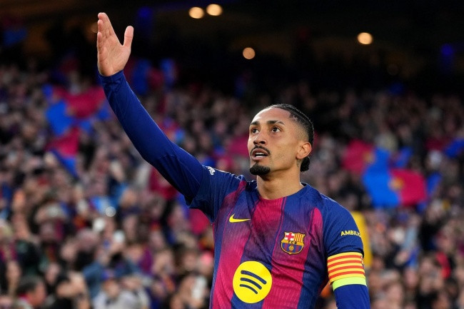 Barcelona và 10 ngày giông bão trước Atletico Madrid: Thử thách bản lĩnh Hansi Flick