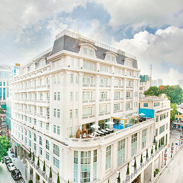 Hotel de l'Opera Hanoi cải tạo hạ tầng và lắp đặt 600m2 pin năng lượng mặt trời